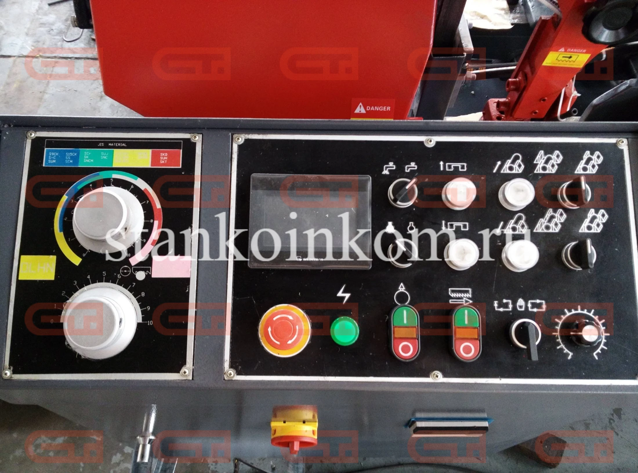 Колонный полуавтоматический ленточнопильный станок IRON-CUT CH-500 (g4250)