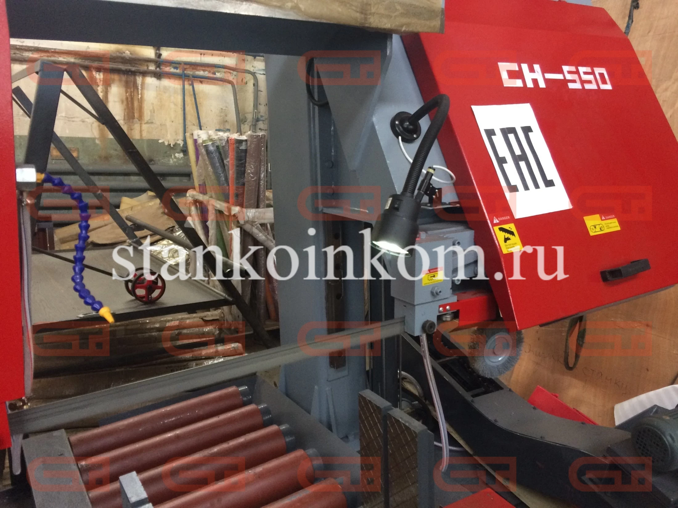 Полуавтоматический ленточнопильный станок IRON-CUT CH-550 