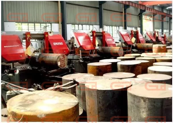 Колонный полуавтоматический ленточнопильный станок IRON-CUT CH-5085