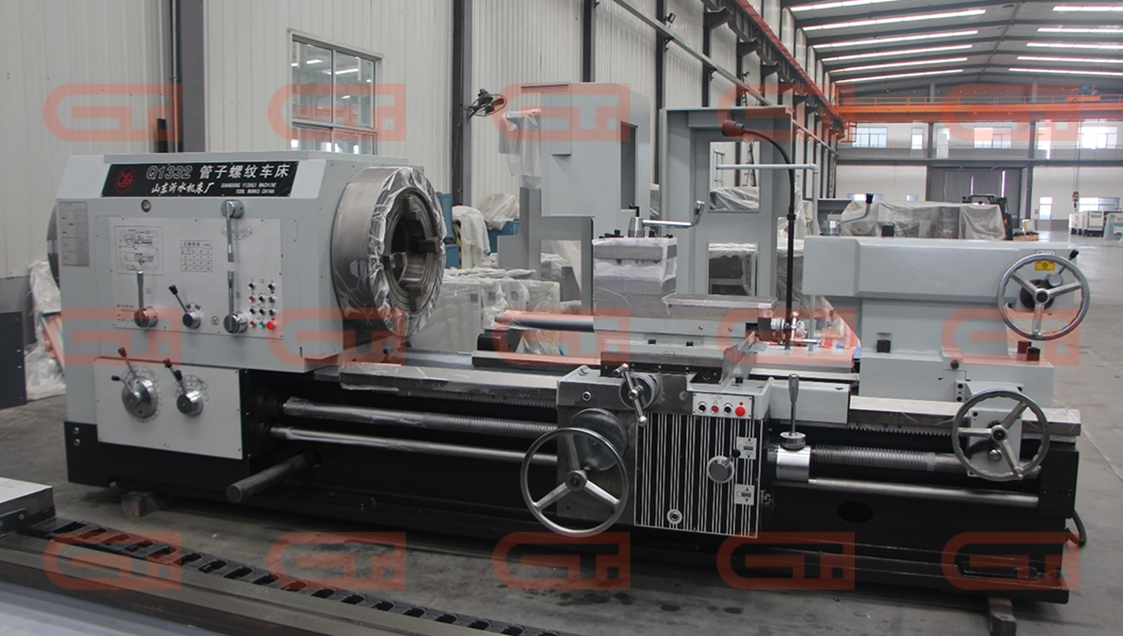 Токарный трубонарезной станок Yishui Q1350 