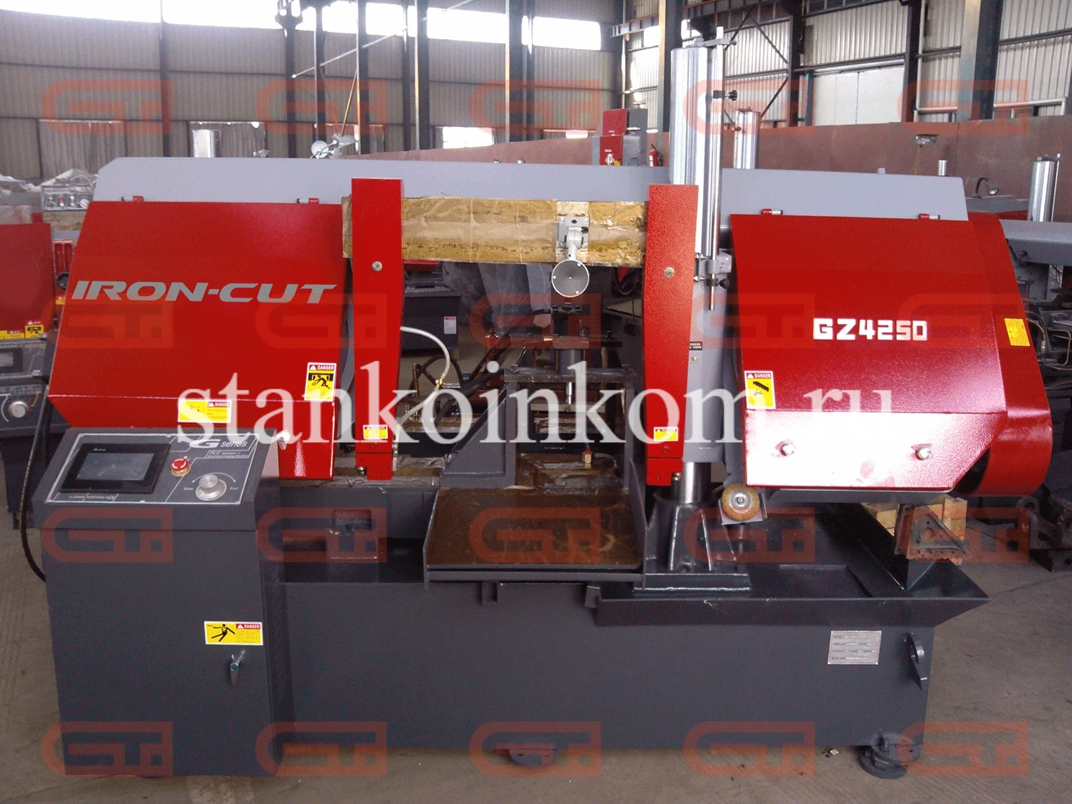 Колонный полуавтоматический ленточнопильный станок IRON-CUT CH-500 (g4250)