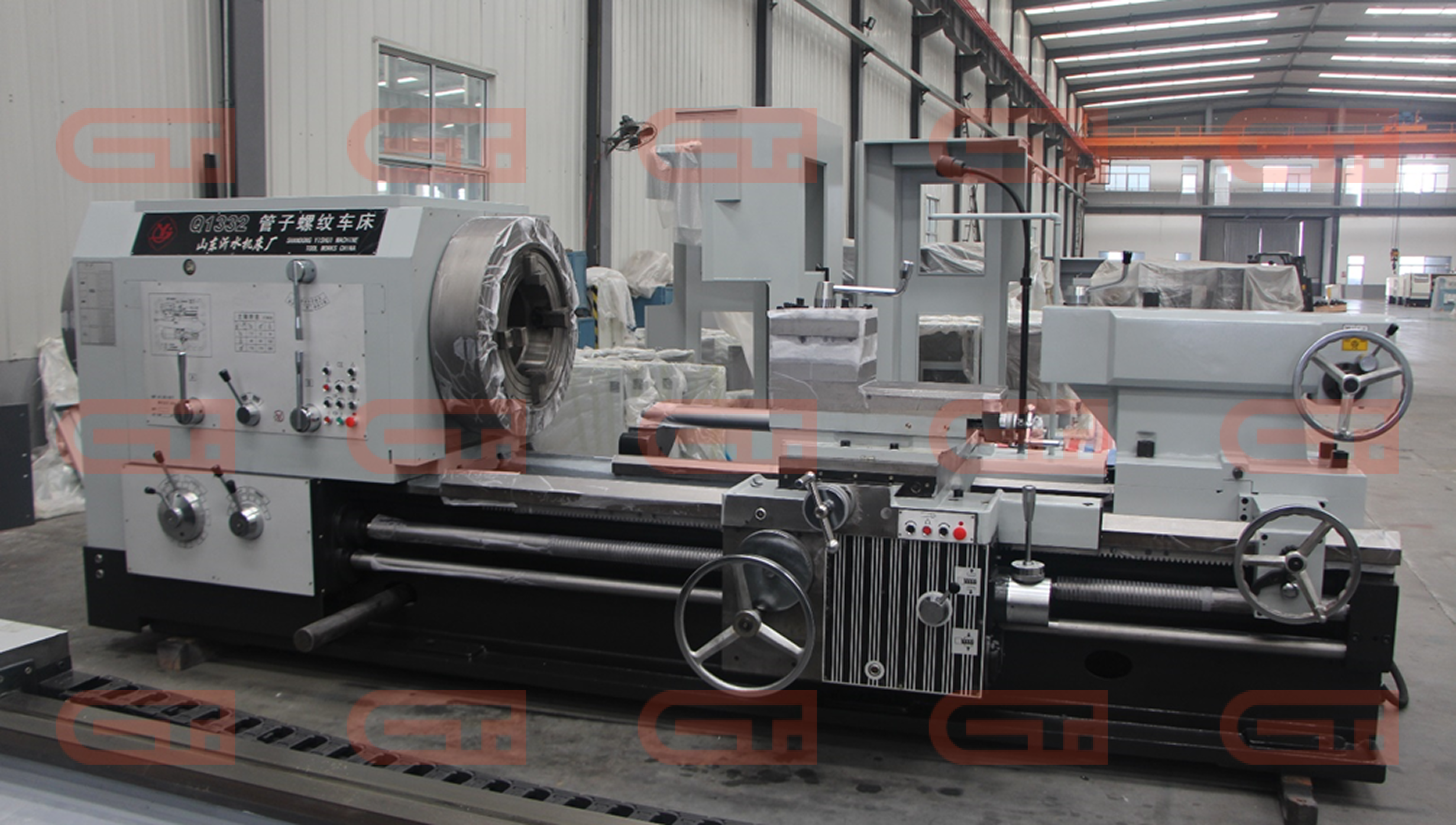 Токарный трубонарезной станок Yishui Q1332 