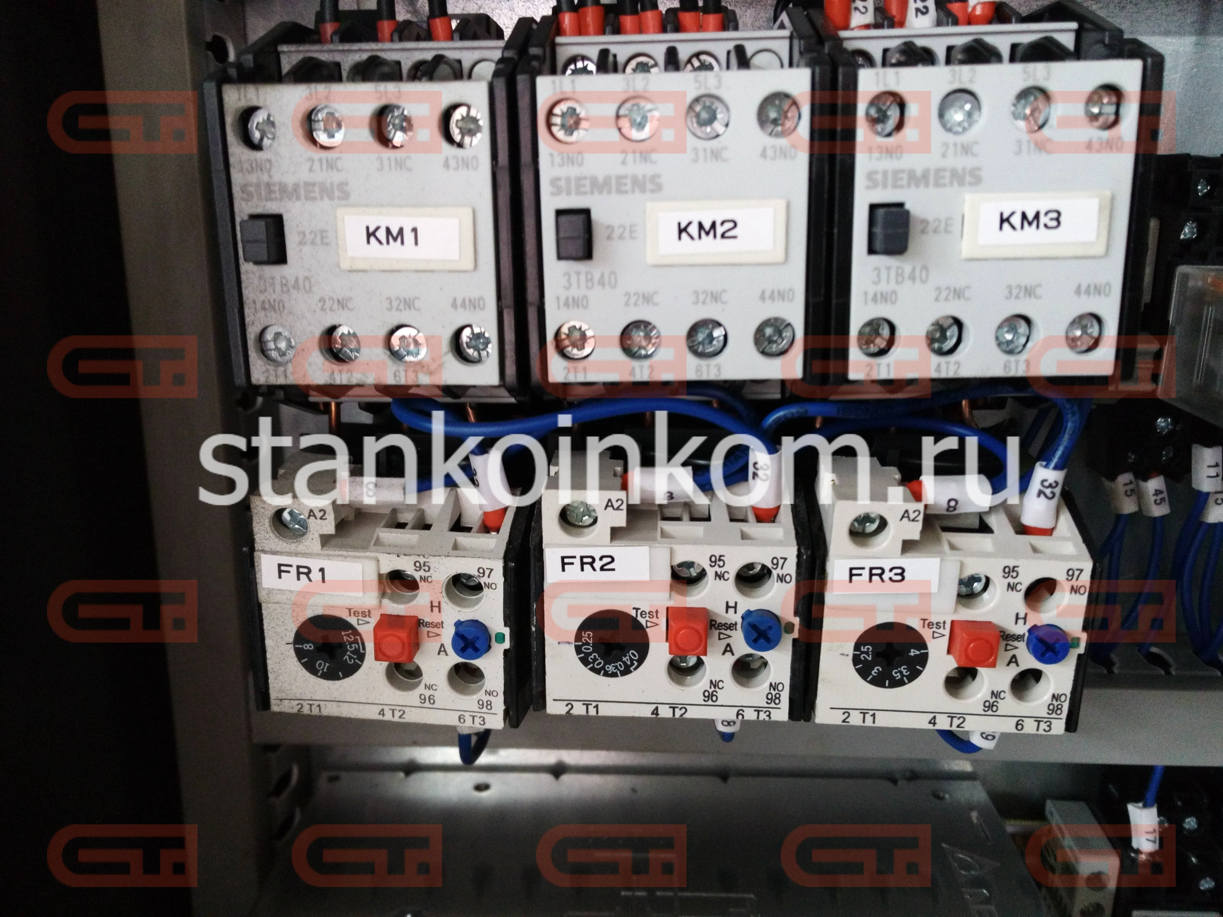 Колонный полуавтоматический ленточнопильный станок IRON-CUT CH-4070 (g4240) 