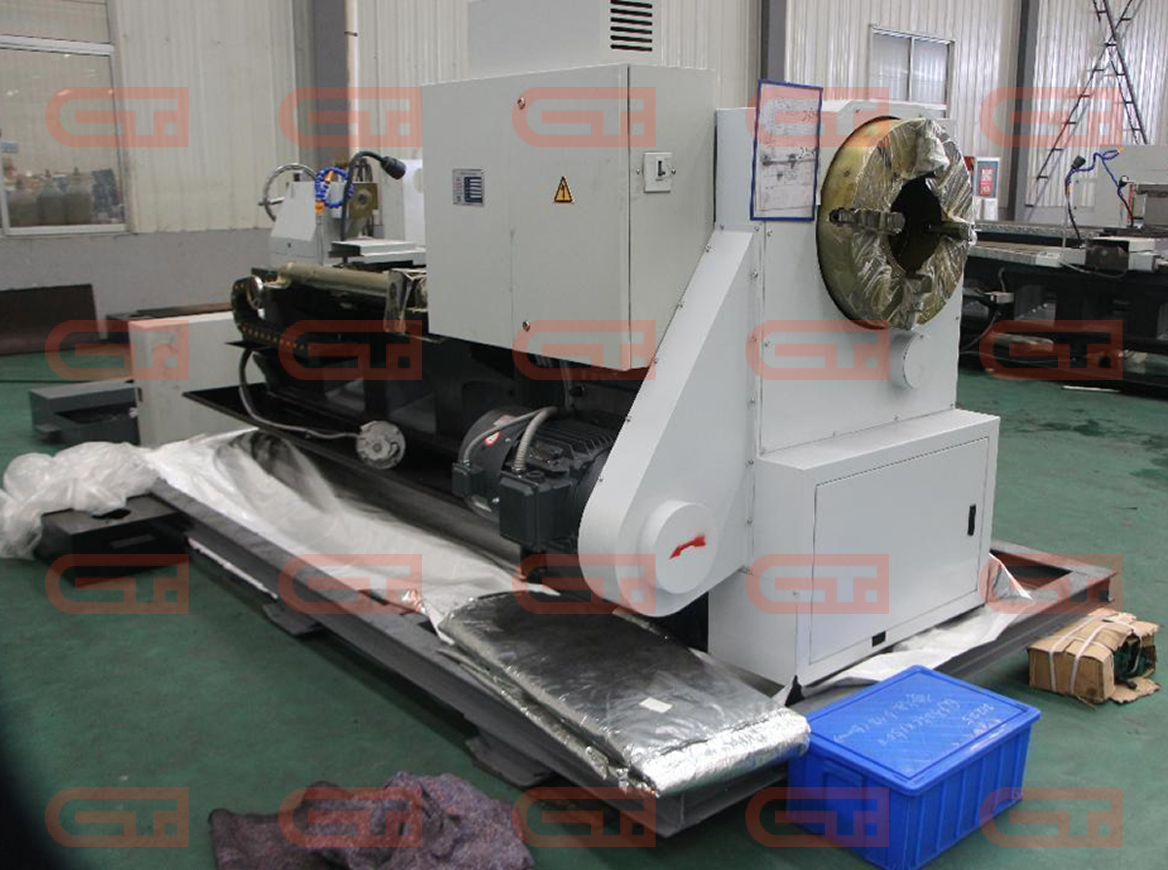 Токарный трубонарезной станок Yishui Q1322 